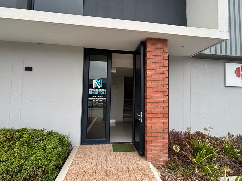 Modern 436m2 Warehouse To Let | Stonewood Business Park, Kraaifontein Industria - Photo 3