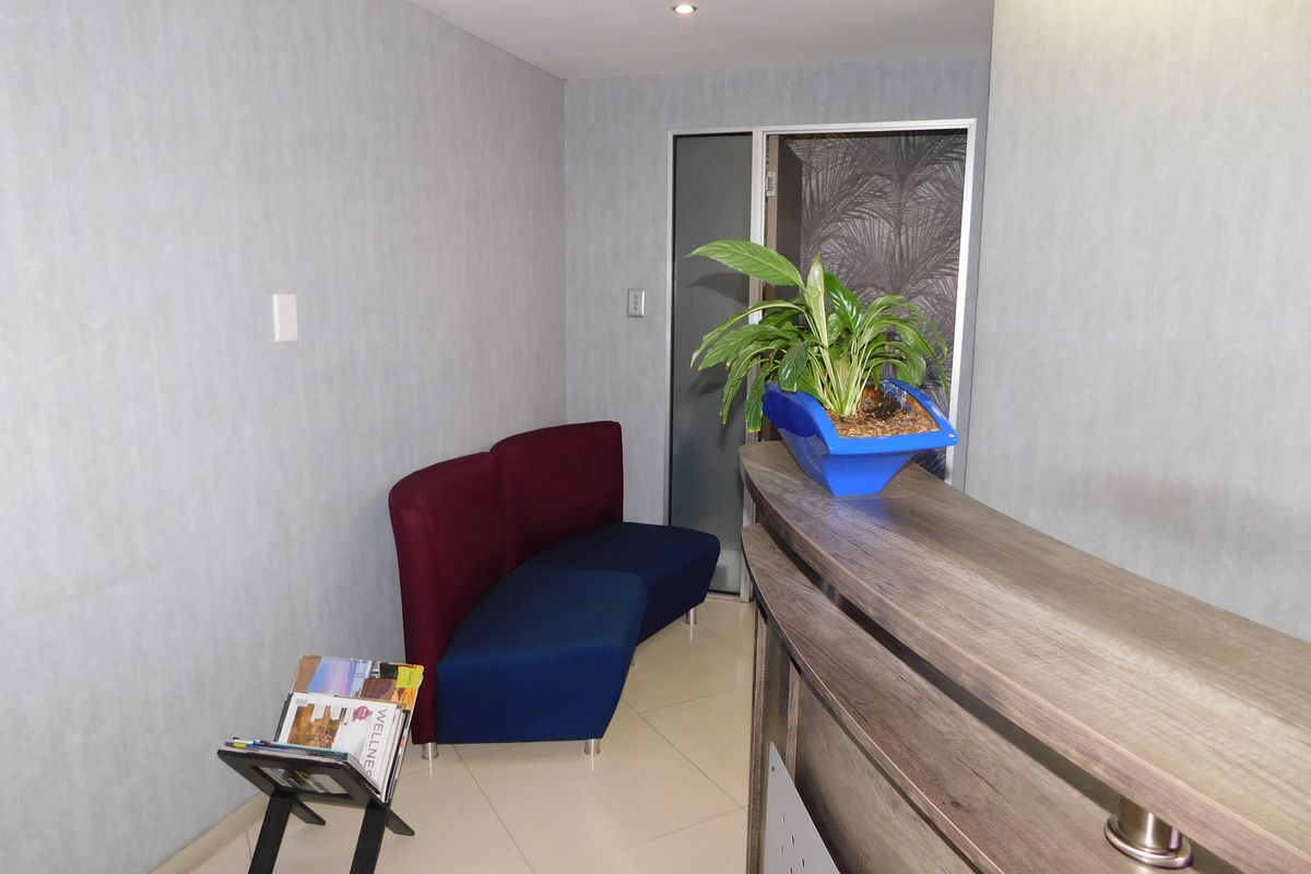 Move In Ready Offices To Let / For Sale Available Now. - Photo 4