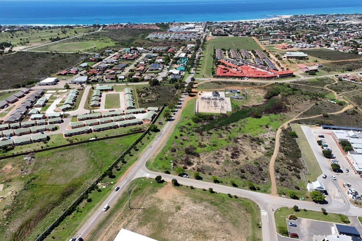 LOVELY LEVEL LARGE 3003 M2 COMMERCIAL STAND FOR SALE IN A GREAT LOCATION - Photo 3