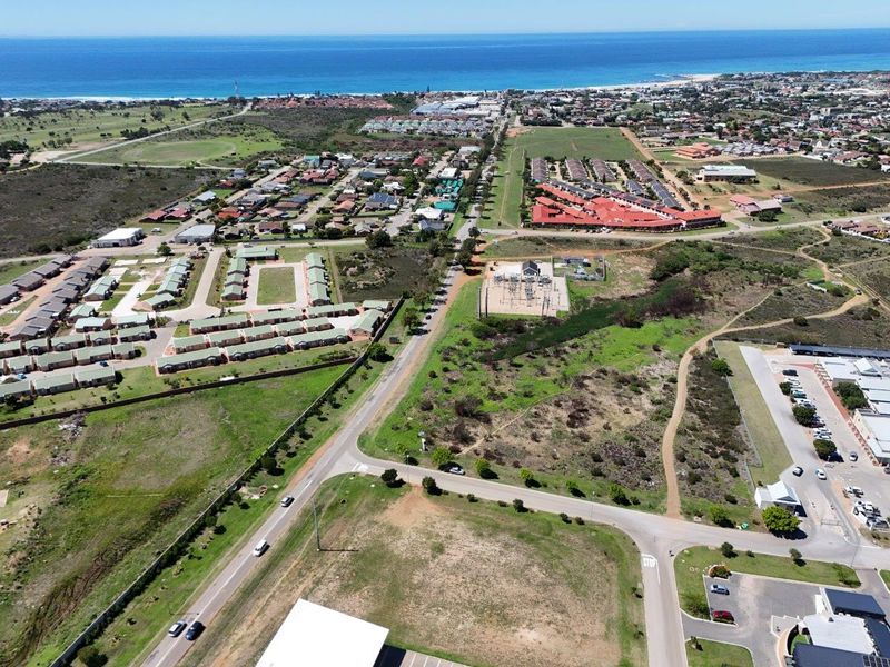 LOVELY LEVEL LARGE 3003 M2 COMMERCIAL STAND FOR SALE IN A GREAT LOCATION - Photo 3