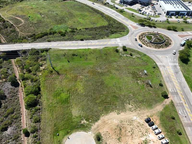 LOVELY LEVEL LARGE 4192 m2 COMMERCIAL STAND FOR SALE IN A GREAT LOCTION. - Photo 4