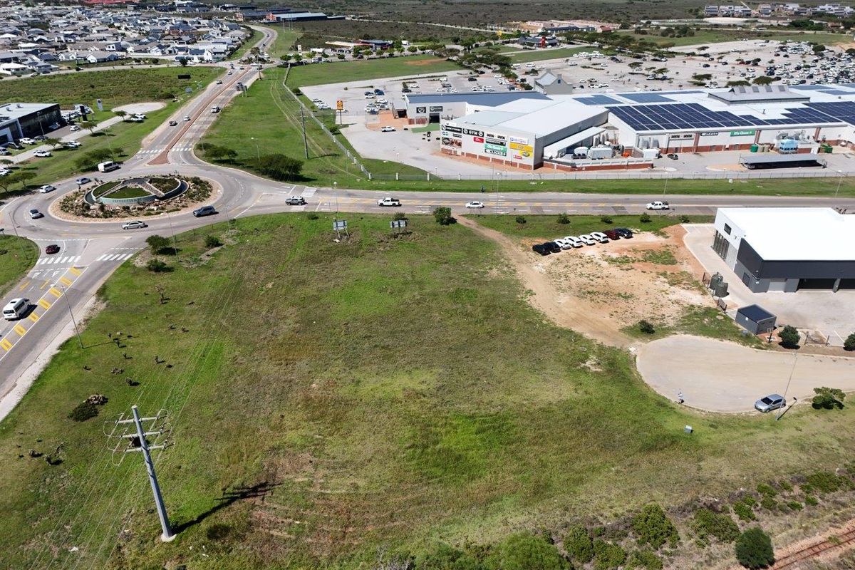 LOVELY LEVEL LARGE 4192 m2 COMMERCIAL STAND FOR SALE IN A GREAT LOCTION. - Photo 3