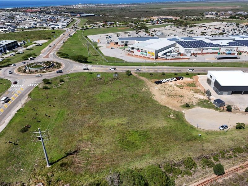 LOVELY LEVEL LARGE 4192 m2 COMMERCIAL STAND FOR SALE IN A GREAT LOCTION. - Photo 3