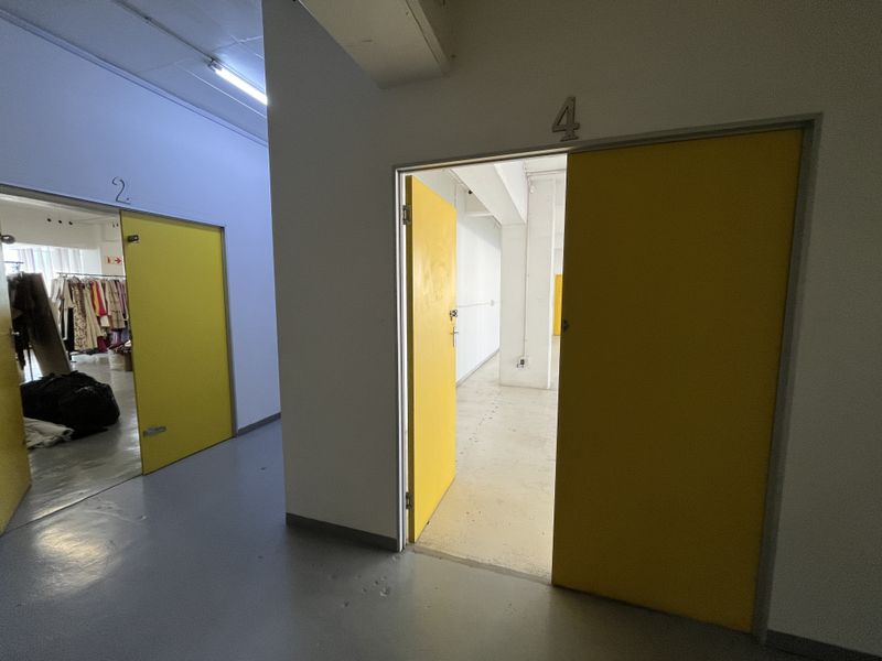 Bright Creative Space with Table Mountain View’s, Woodstock. - Photo 3