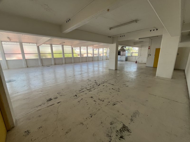 Bright Creative Space with Table Mountain View’s, Woodstock. - Photo 2