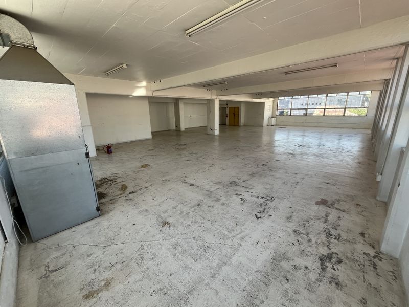 Bright Creative Space with Table Mountain View’s, Woodstock. - Photo 4