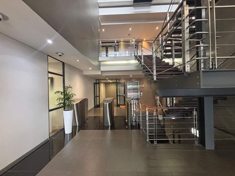 Premium Office Space To Let in Plattekloof Office Park - Photo 2