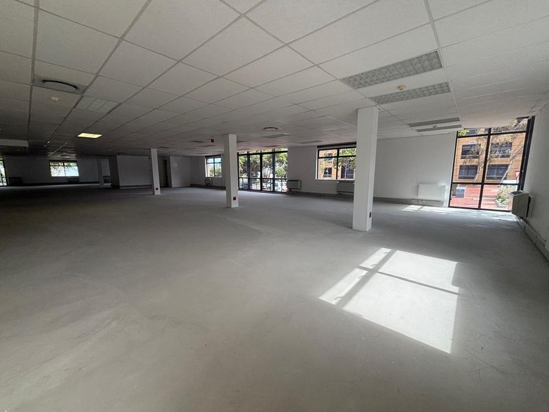 Spacious 1014.23m2 Commercial Office - Plattekloof Office Park - Photo 7