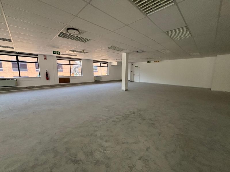 346 m2 First Floor Office with Views – Plattekloof Office Park - Photo 6