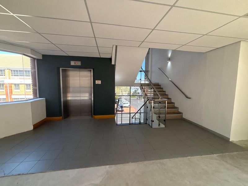 971 m2 Spacious Office To Let Opposite Tyger Valley - Photo 3