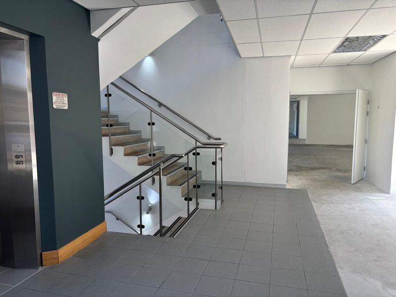 971 m2 Spacious Office To Let Opposite Tyger Valley - Photo 4