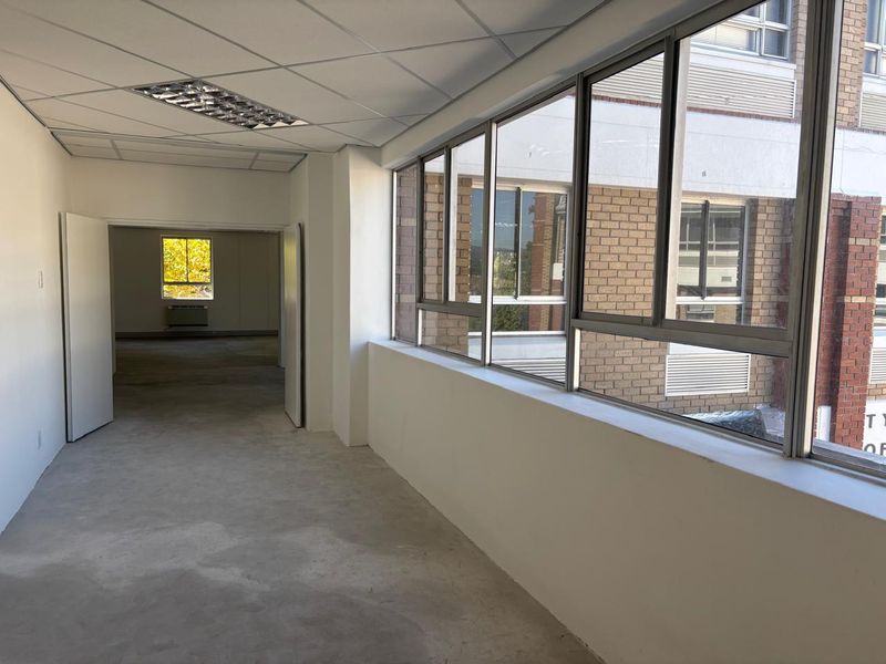 971 m2 Spacious Office To Let Opposite Tyger Valley - Photo 5