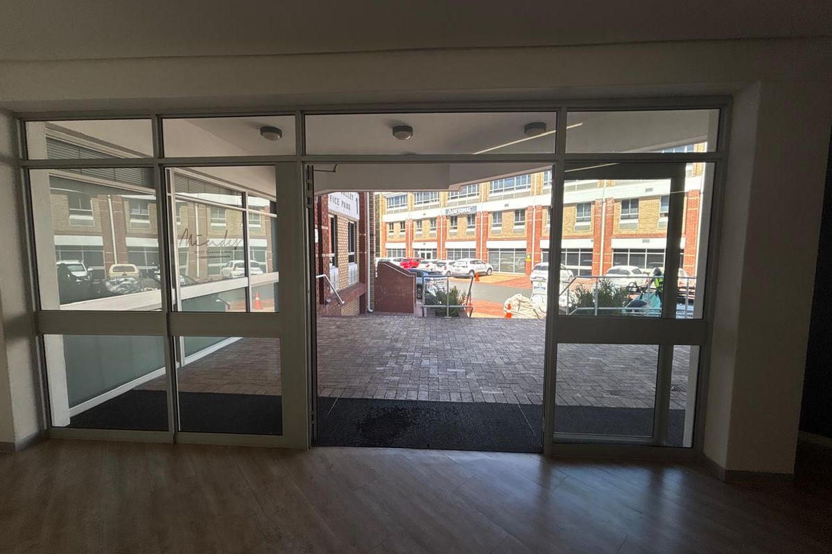 971 m2 Spacious Office To Let Opposite Tyger Valley - Photo 2