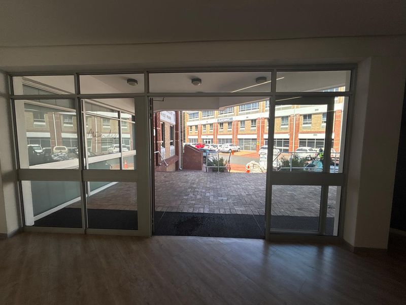 971 m2 Spacious Office To Let Opposite Tyger Valley - Photo 2