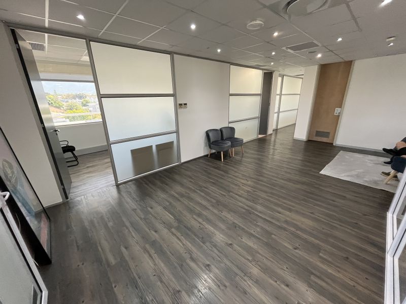 Premium 3rd Floor Office with Wrap-Around Balcony & Iconic Views. 200 On Main, Claremont. - Photo 8