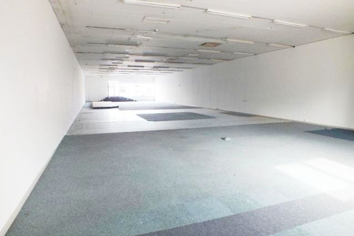 NEWTON PARK IDEAL LOCATION FOR RENT - Photo 2