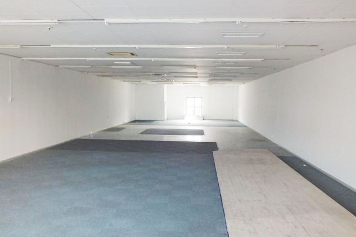 NEWTON PARK IDEAL LOCATION FOR RENT - Photo 4