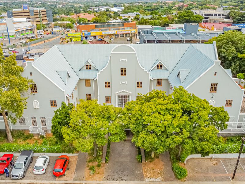 Freestanding Freehold Workspace To Let / For Sale. - Photo 2