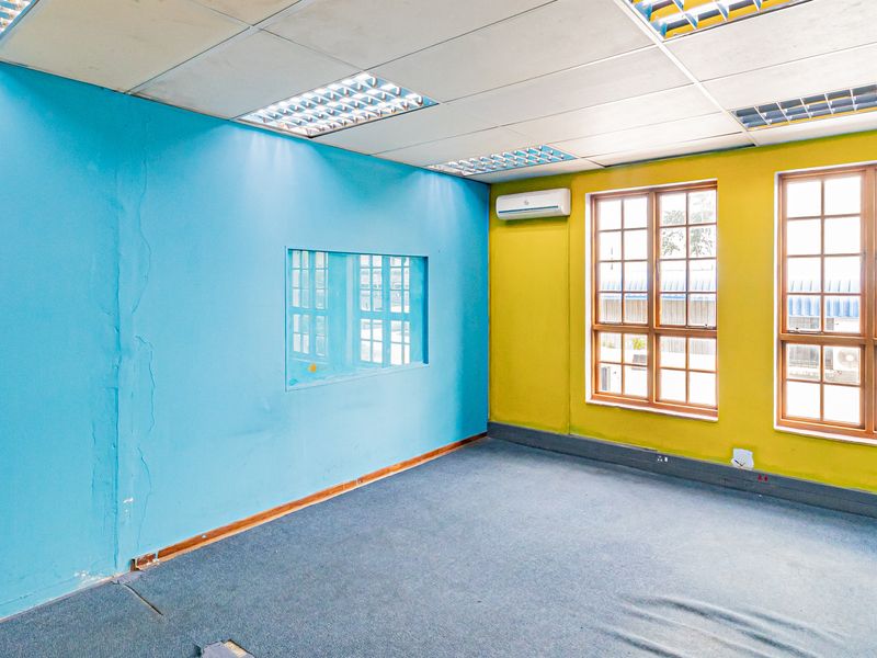 Freestanding Freehold Workspace To Let / For Sale. - Photo 5