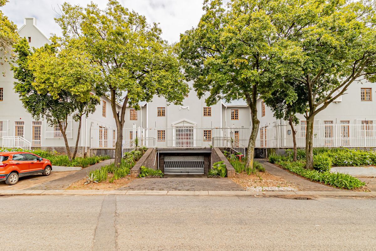 Freestanding Freehold Workspace To Let / For Sale. - Photo 3