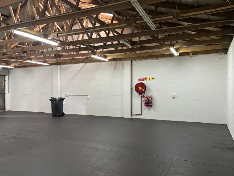 Factory Space to Let in Maitland | 164m2 - Photo 4