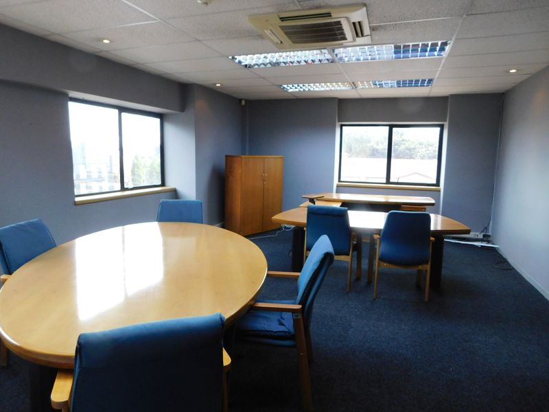 Rarely Found Versatile Commercial Property For The Larger Business. - Photo 8