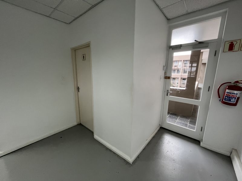 Dual-unit Office in Milennium Business Park, Century City - Photo 10