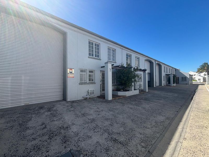 Secure 194m2 Warehouse To Let in Ruco Park – Airport Industria - Photo 2