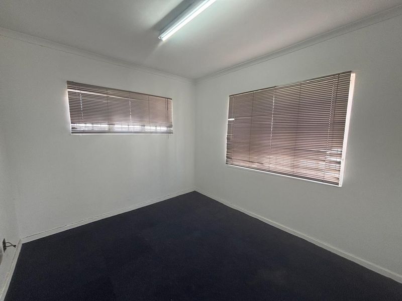 Prime 204m2 Industrial Unit – Ruco Park, Airport Industria - Photo 5