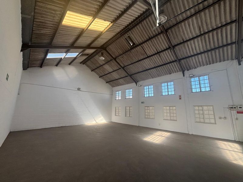 Prime 204m2 Industrial Unit – Ruco Park, Airport Industria - Photo 10