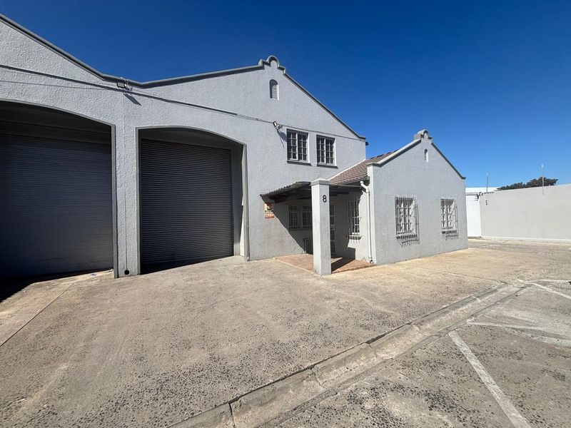 Prime 204m2 Industrial Unit – Ruco Park, Airport Industria - Photo 2