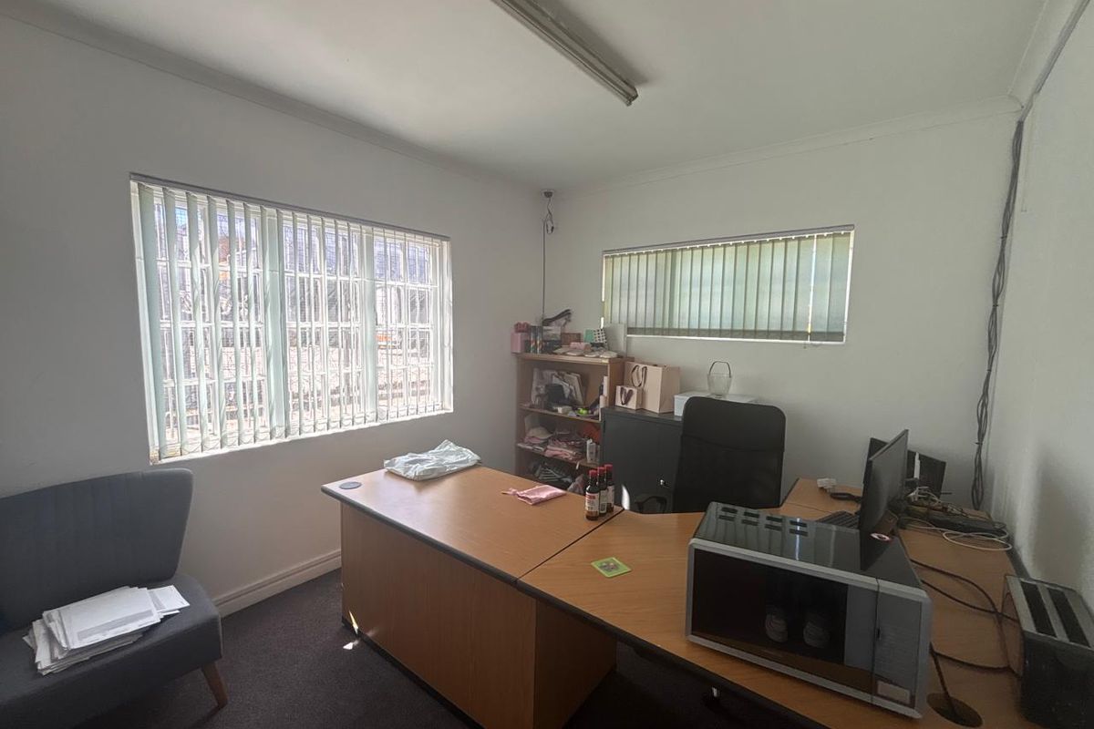 Well-Located Industrial Unit To Let – Ruco Park, Airport Industria - Photo 5