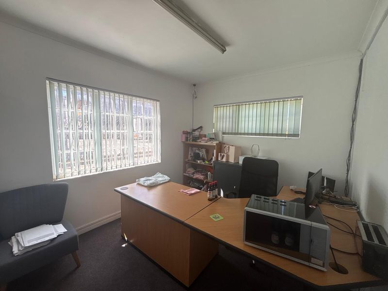 Well-Located Industrial Unit To Let – Ruco Park, Airport Industria - Photo 5