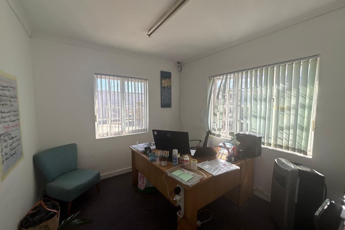 Well-Located Industrial Unit To Let – Ruco Park, Airport Industria - Photo 4