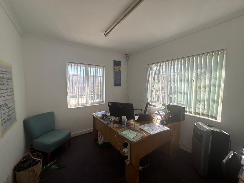 Well-Located Industrial Unit To Let – Ruco Park, Airport Industria - Photo 4