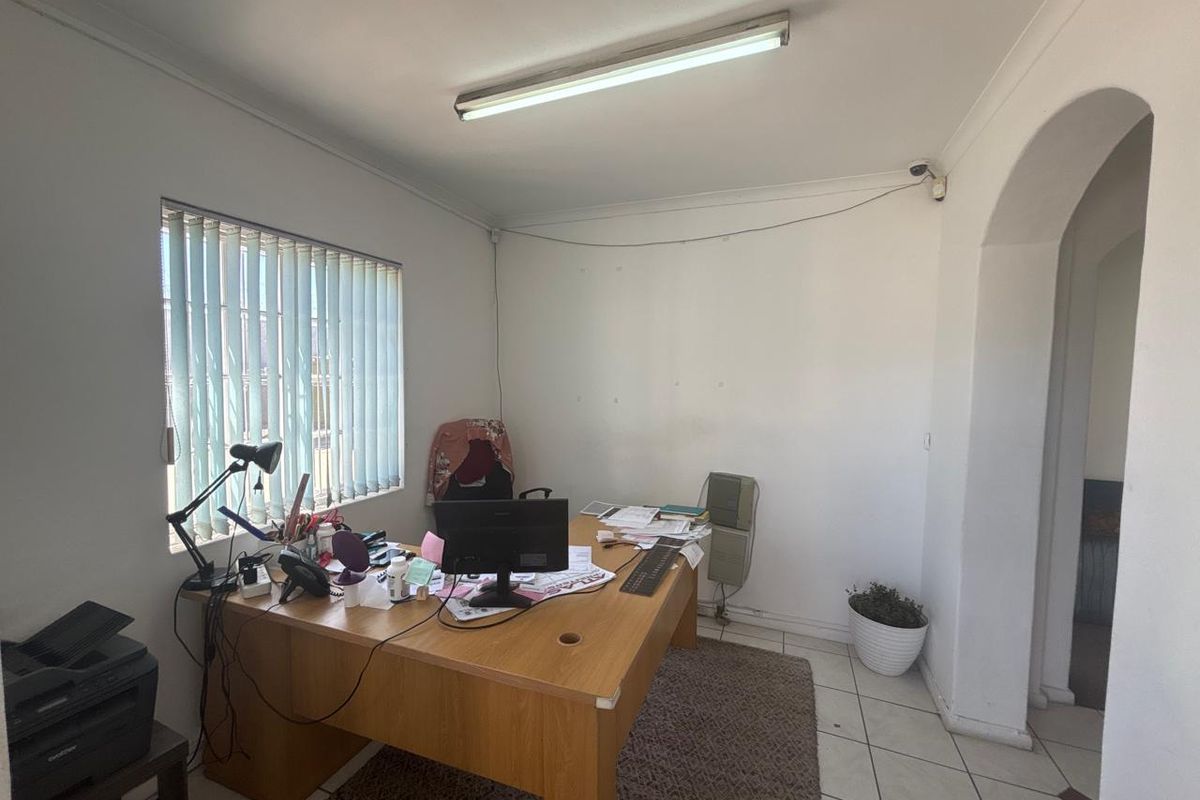 Well-Located Industrial Unit To Let – Ruco Park, Airport Industria - Photo 3