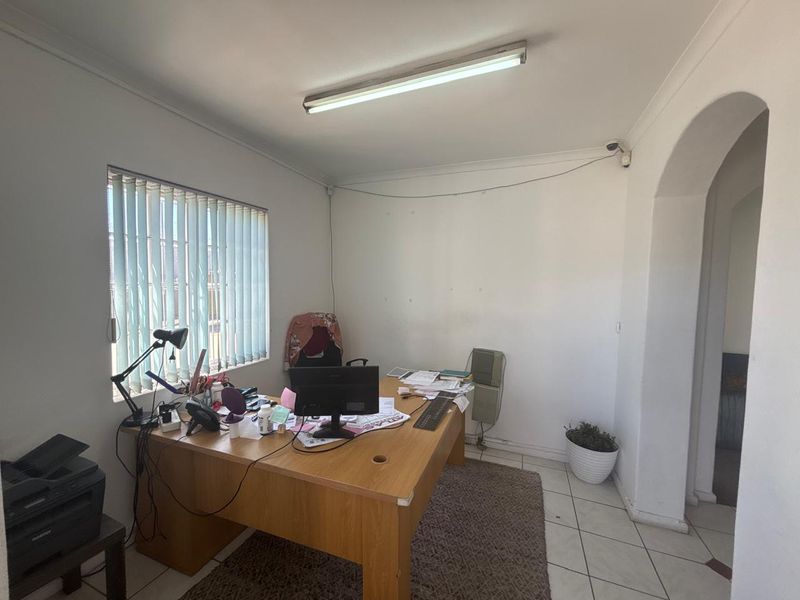 Well-Located Industrial Unit To Let – Ruco Park, Airport Industria - Photo 3