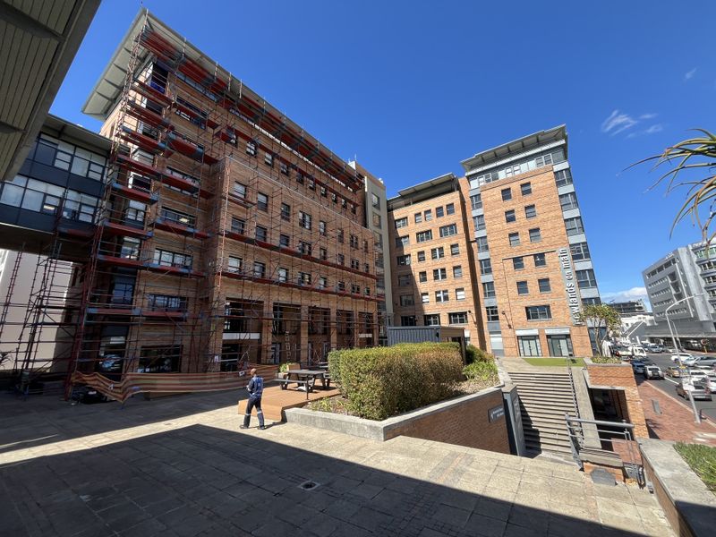 Premium Turnkey Office with Table Mountain Views, Newlands on Main. - Photo 4