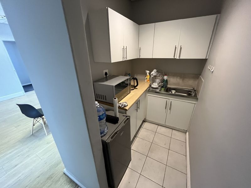 Versatile Dual-Unit Office, Millennium Business Park, Century City - Photo 9