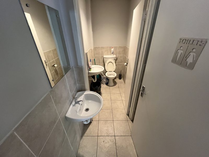 Versatile Dual-Unit Office, Millennium Business Park, Century City - Photo 8