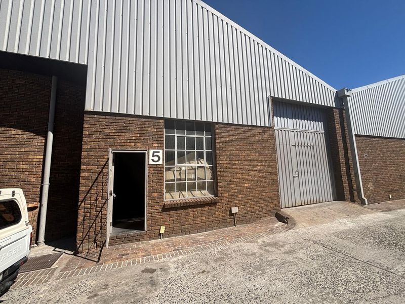 Secure Industrial Space To Let – Denval Industrial Park, Epping - Photo 2