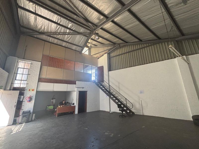 Secure Industrial Space To Let – Denval Industrial Park, Epping - Photo 3