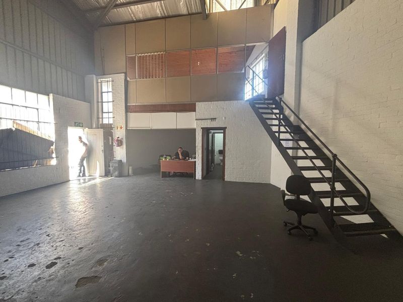 Secure Industrial Space To Let – Denval Industrial Park, Epping - Photo 4