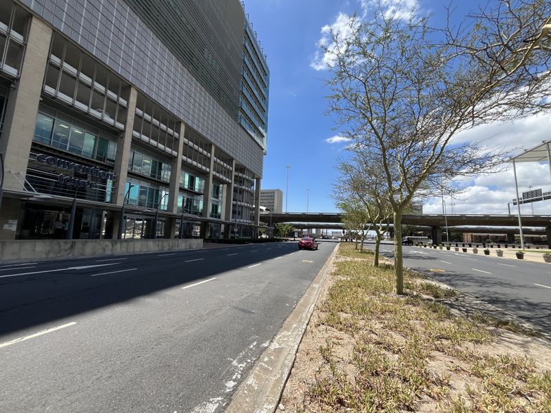 Full-Floor Corporate Office with Panoramic View. 10th Floor, Convention Tower, Foreshore - Photo 4