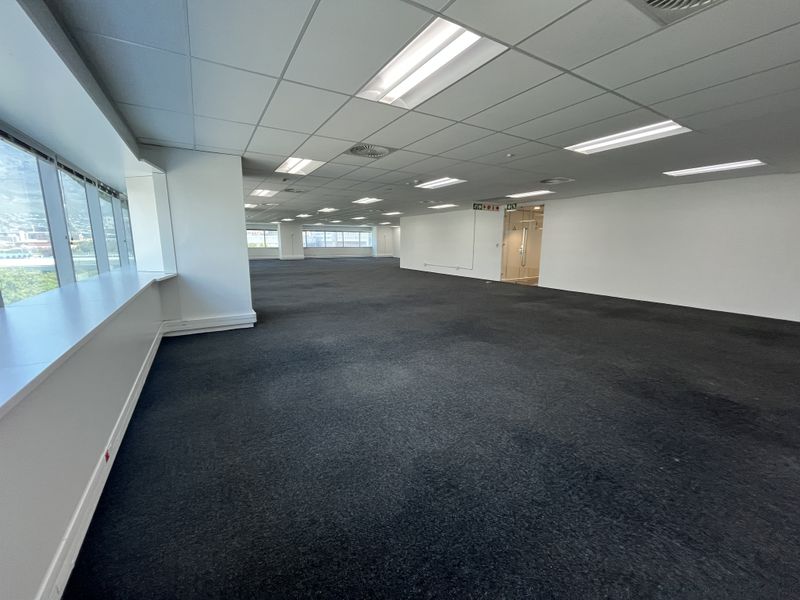 Elevated Corner Office with Iconic Views at The Towers, Cape Town Centre. - Photo 9