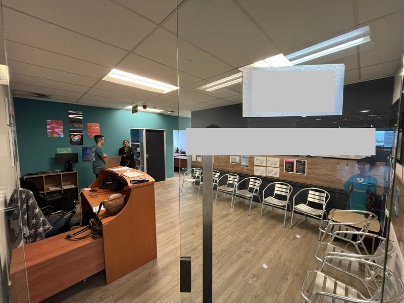 Premium Move-In-Ready Office with Panoramic CBD Views. The Towers, Foreshore. - Photo 2