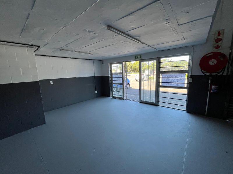 High-Exposure Warehouse & Showroom in Established Spearhead Business Park - Photo 7