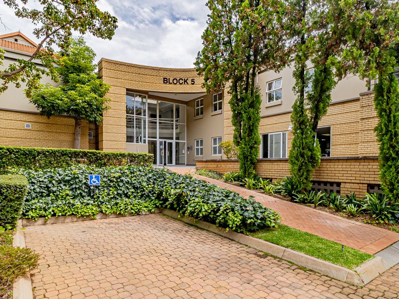 A Grade Industrial Look Workspace Available Now. - Photo 4