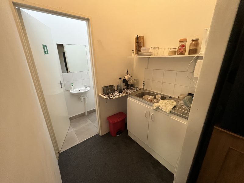 Flexible Office & Storage Unit in Platinum Junction. Secure Montague Gardens Address. - Photo 9