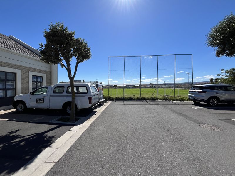 Flexible Office & Storage Unit in Platinum Junction. Secure Montague Gardens Address. - Photo 3